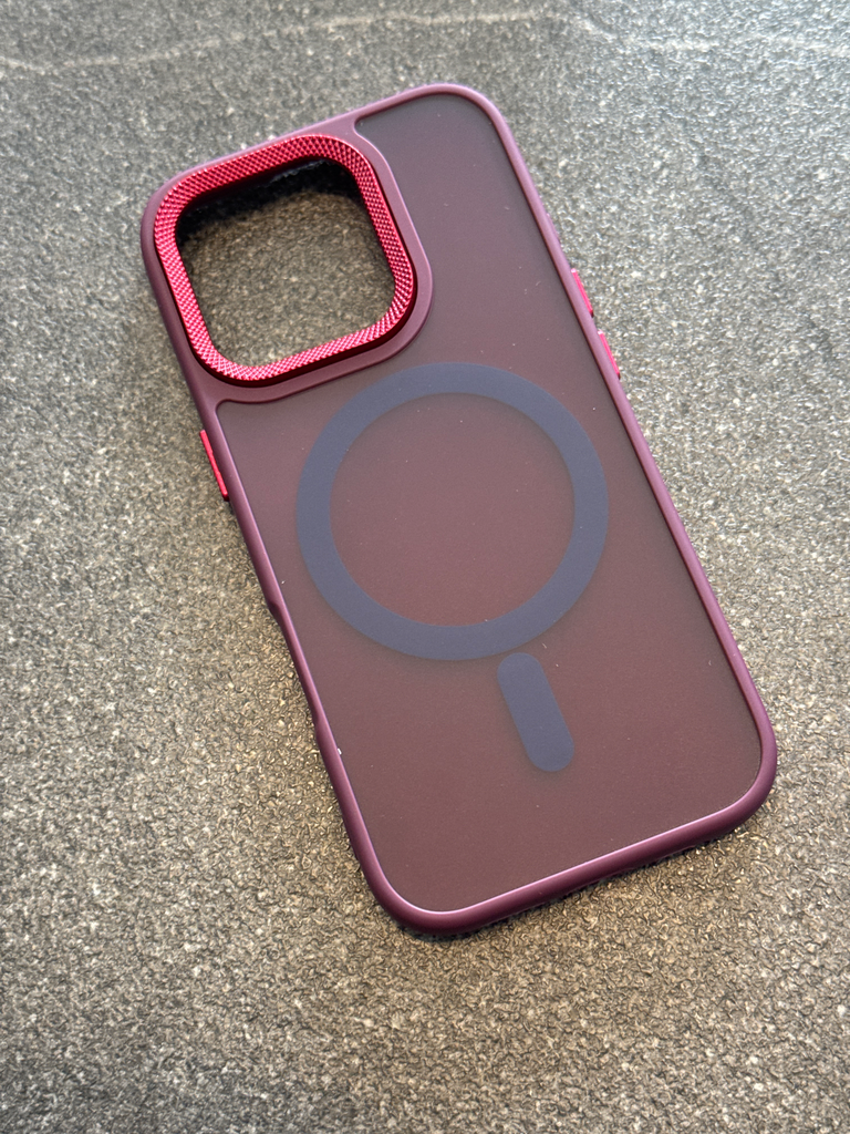 Hülle Apple iPhone 16 Pro Lila/Magnetisch