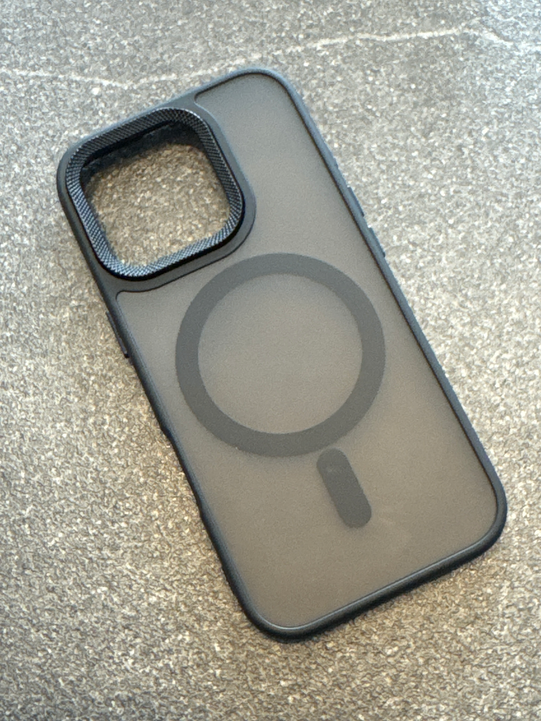 Hülle Apple iPhone 16 Pro Schwarz/Magnetisch
