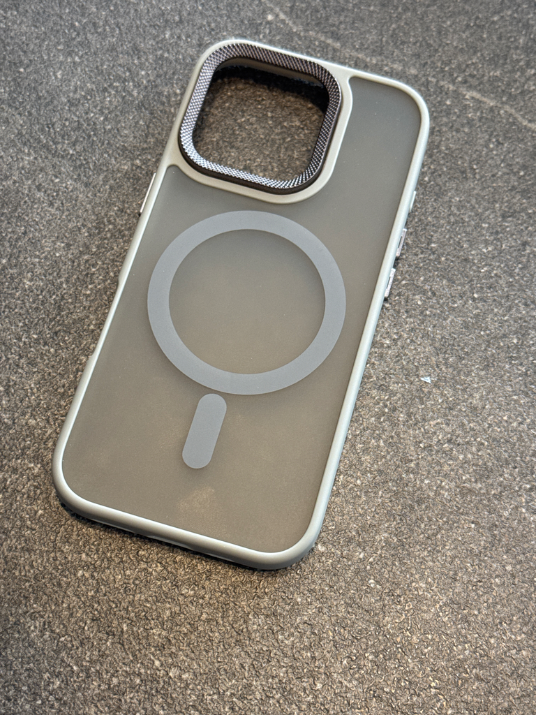 Hülle Apple iPhone 16 Pro Grau/Magnetisch