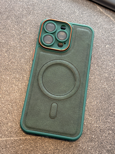 Hülle Apple iPhone 15 Pro Max Grün/Magnetisch/Lederoptik